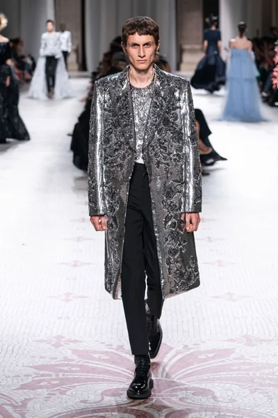 Look 36